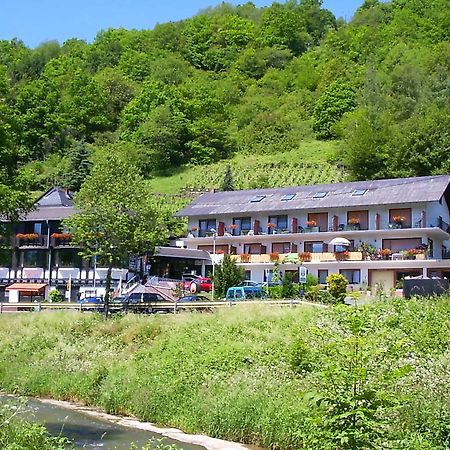 Landhotel Weinhaus Treis Weinaehr Luaran gambar